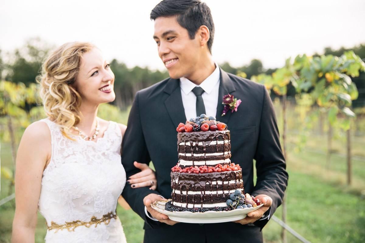 Real Life, Real Estate, Real Dana: Wedding Wednesday and Updates! | Wedding  cake tasting, Cake flavors, Wedding cake flavors