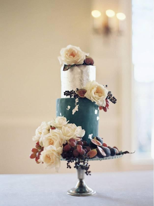 blue and silver wedding cakes with flowers