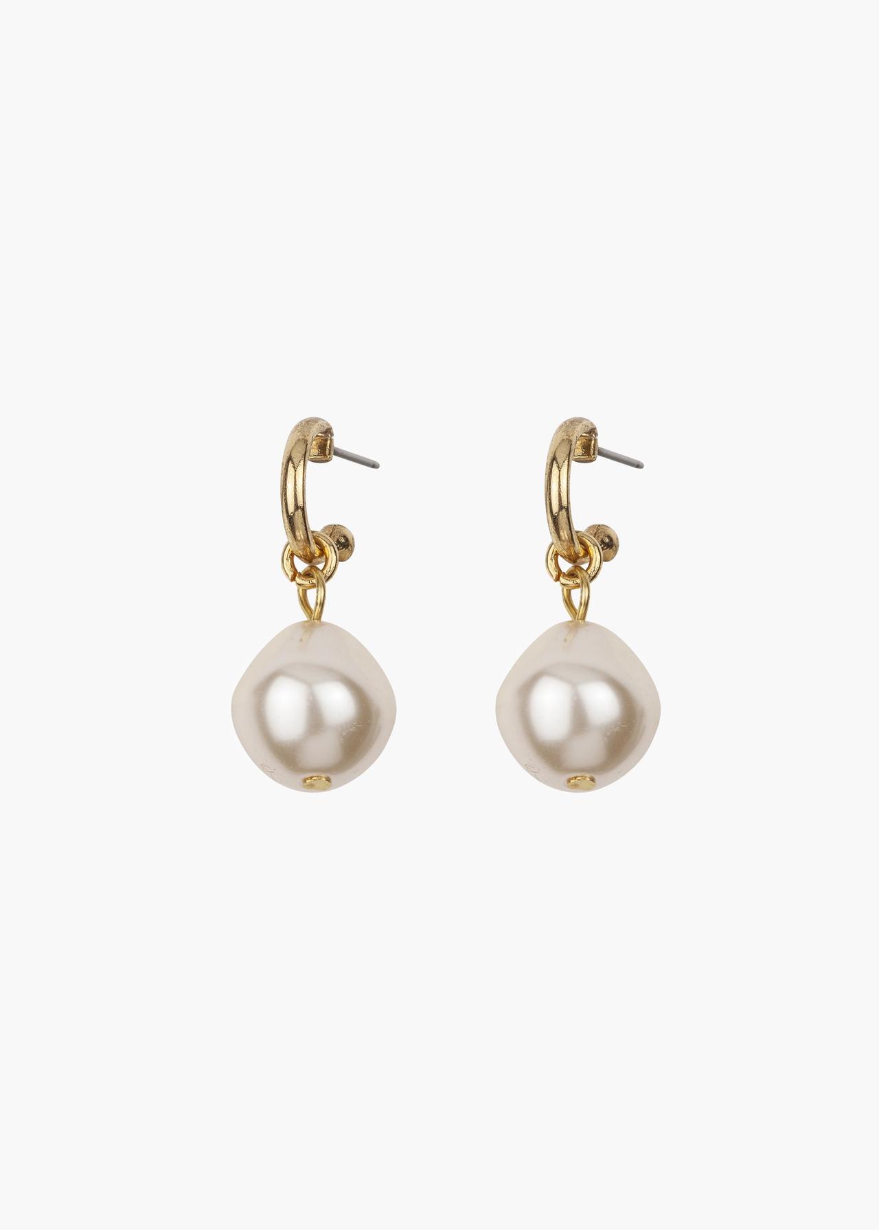 24 Pearl Wedding Earrings For Every Bridal Style