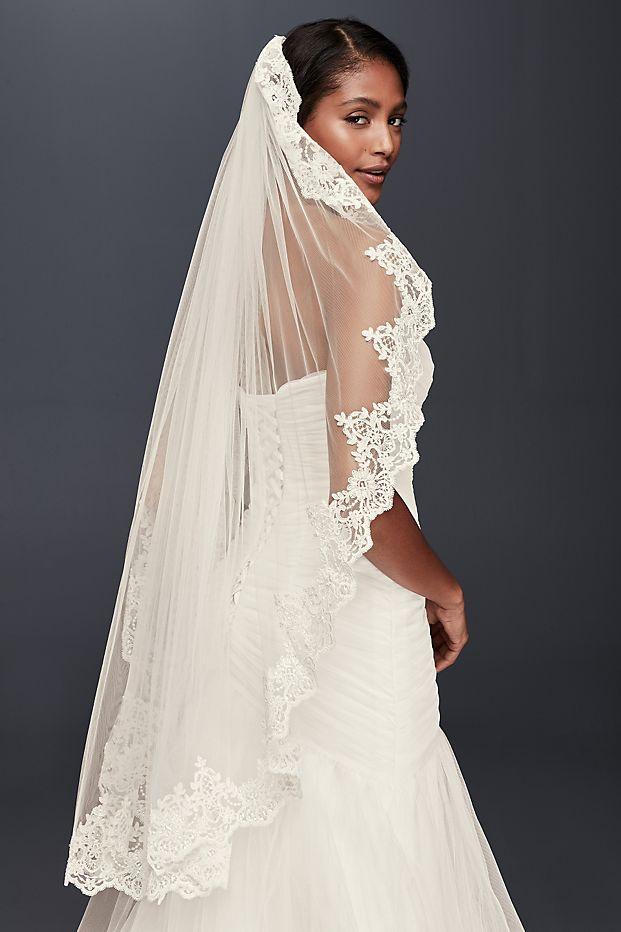 https://cdn0.weddingwire.com/article/1540/original/1280/jpg/451-davids-bridal-corded-lace-fingertip-veil.jpeg