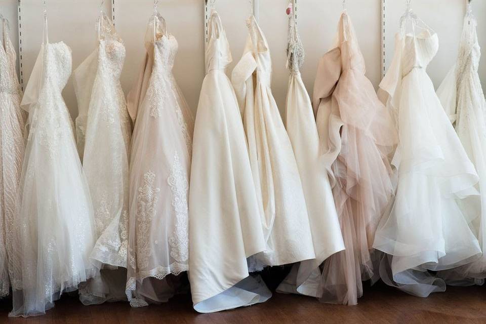 A Guide to Wedding Dress Shopping From Start to Finish