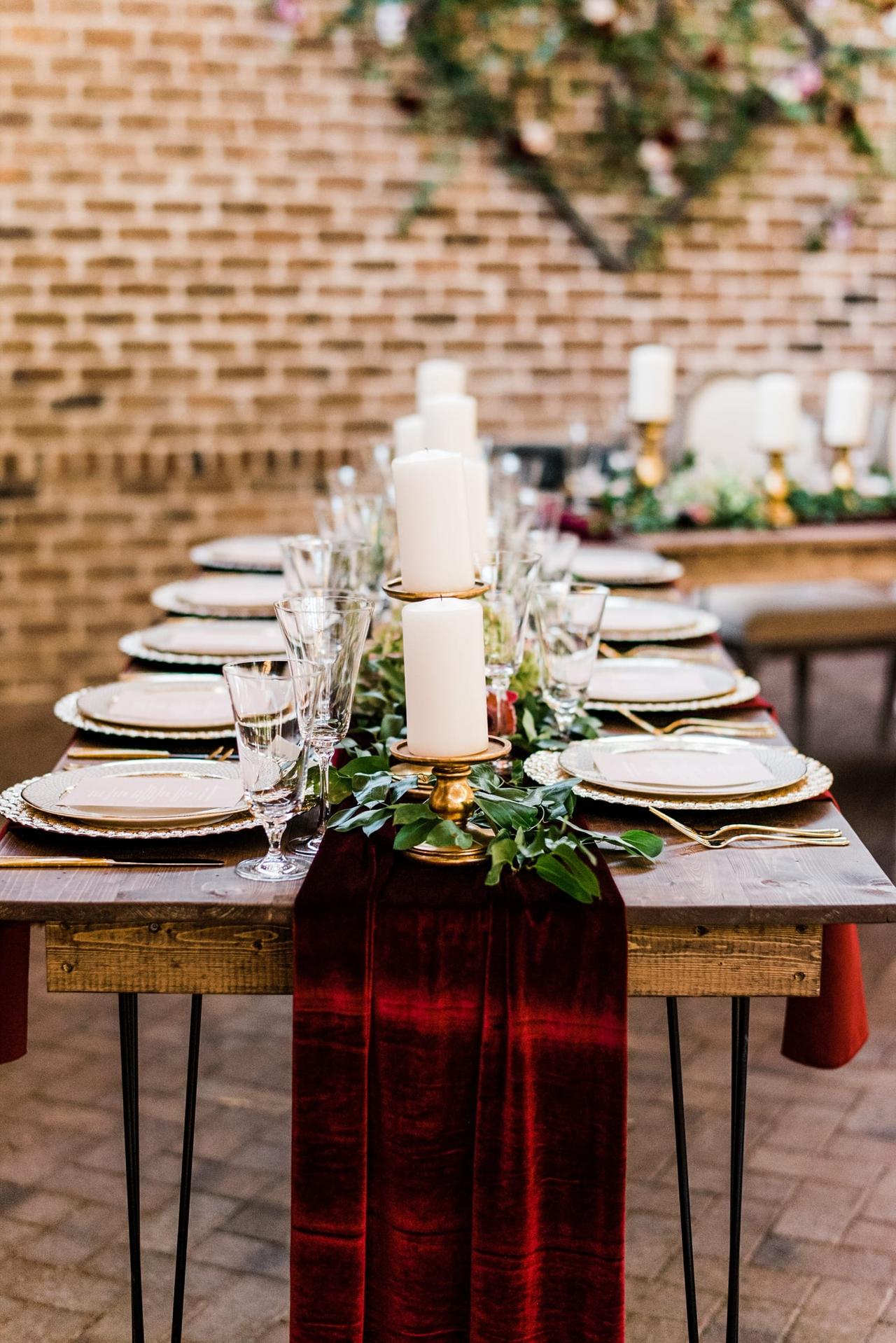 Incorporate Natural Details to Create a Winter Wonderland  Winter wedding  table decorations, Winter wedding table, Winter wonderland wedding