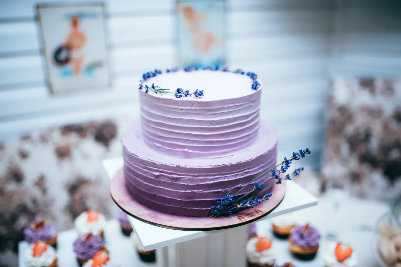 blue and silver wedding cakes with flowers