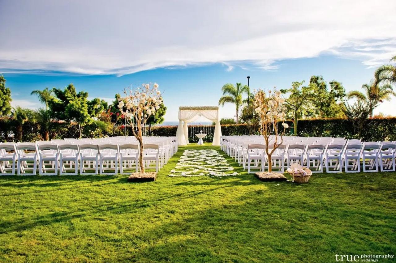 outdoor wedding ceremony