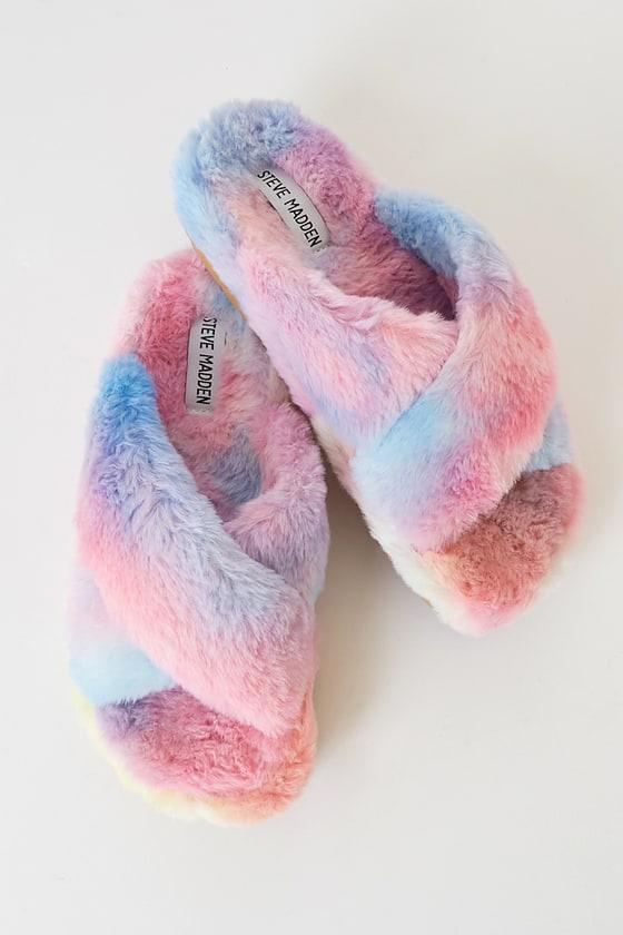 Steve madden rainbow online fuzzy slippers