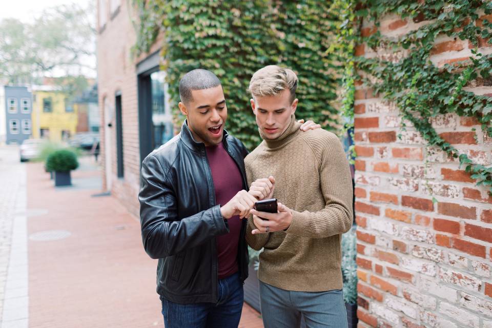 couple on phone