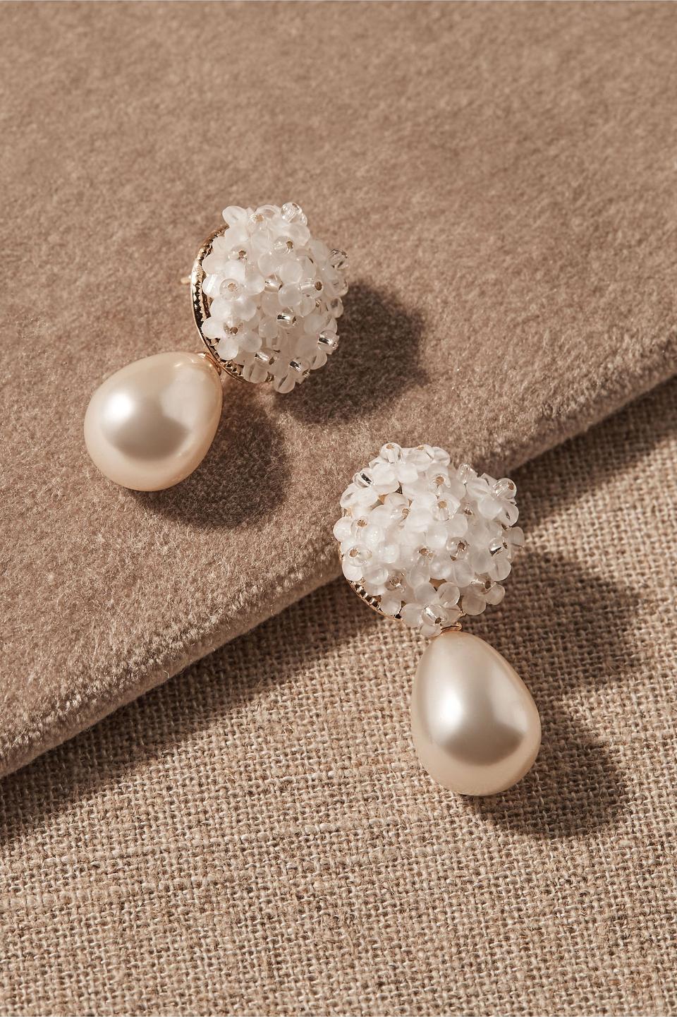 24 Pearl Wedding Earrings For Every Bridal Style 9703