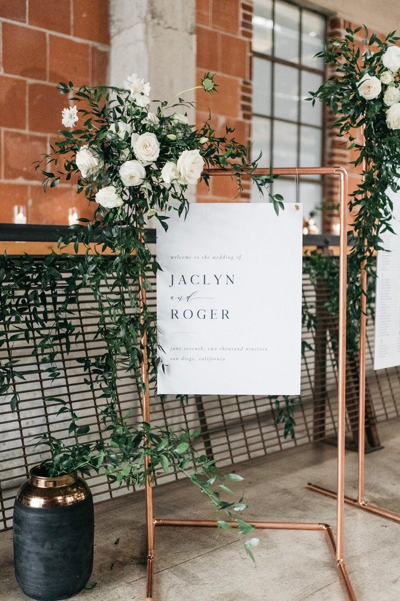 How I built a DIY wedding welcome sign stand for $16. #minnesotabride