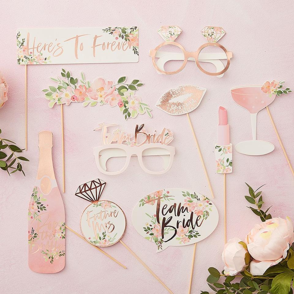 22-shoppable-bridal-shower-game-ideas-to-keep-the-party-going