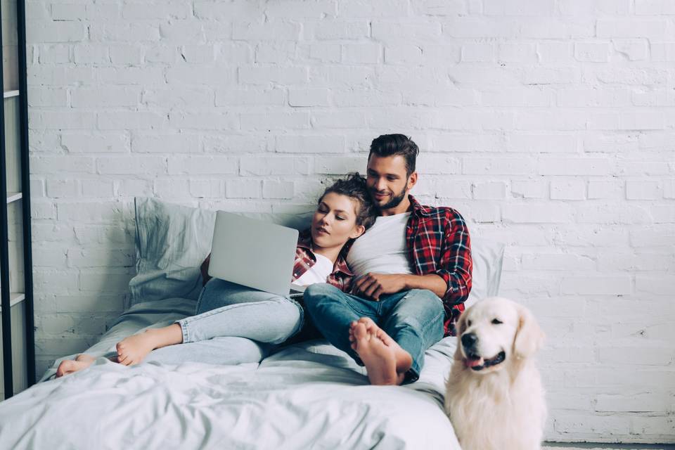 couple on laptop