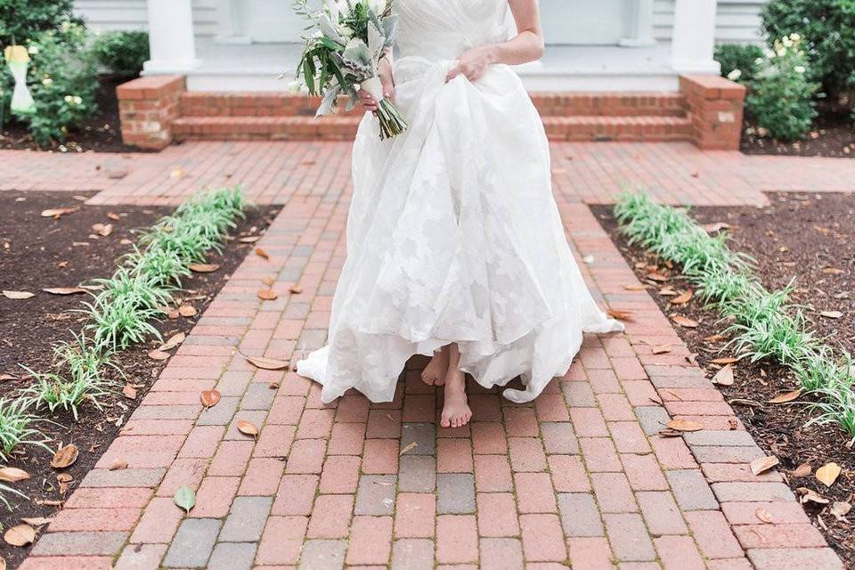 bride walking barefoot