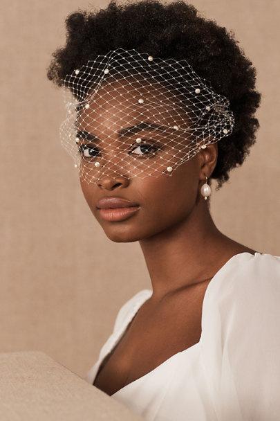 Bridal Accessories Checklist for Your Wedding