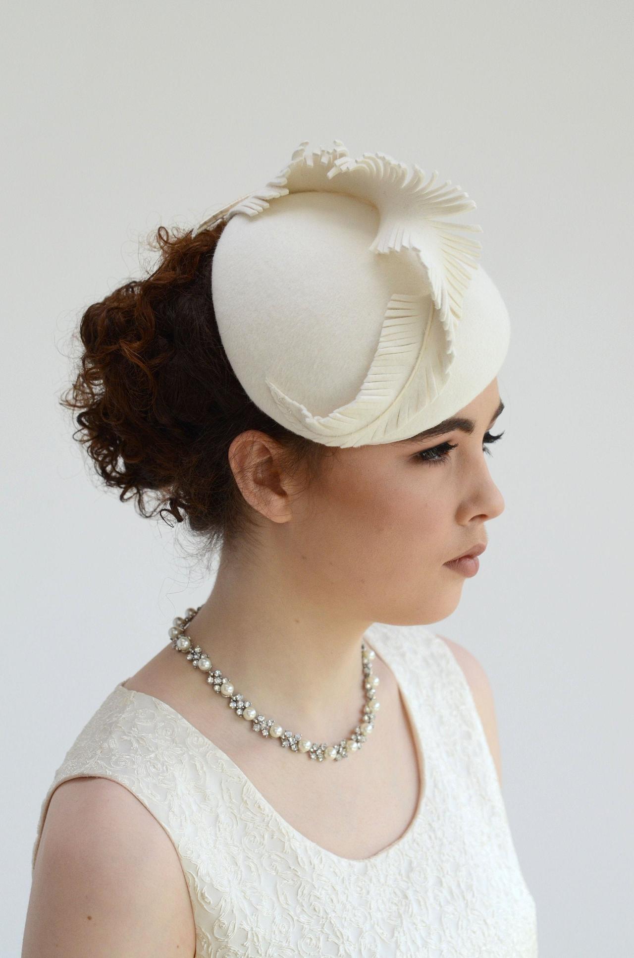 White Dotted Wedding Veil Bow Headband with Pearls