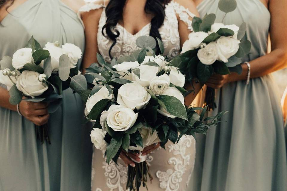 white rose wedding bouquets