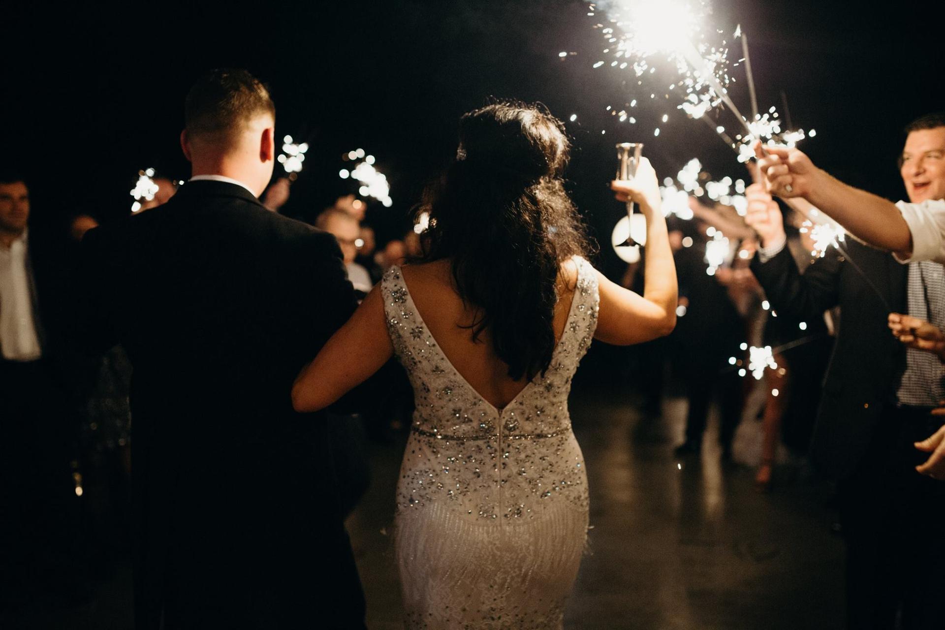 22 Great Gatsby Wedding Ideas for the New Roaring '20s