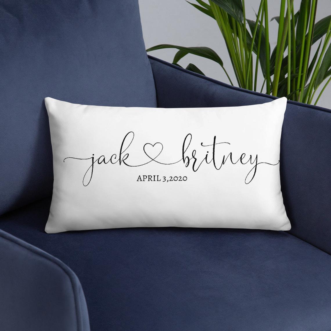 40 Housewarming Gifts To Make Couples Feel Like Home – Loveable