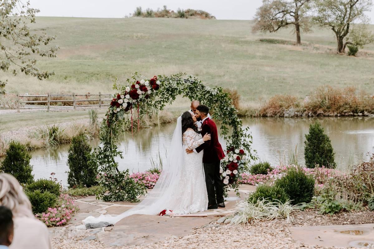 40 Stunning Wedding Arches & Altar Ideas for an Outdoor Ceremony