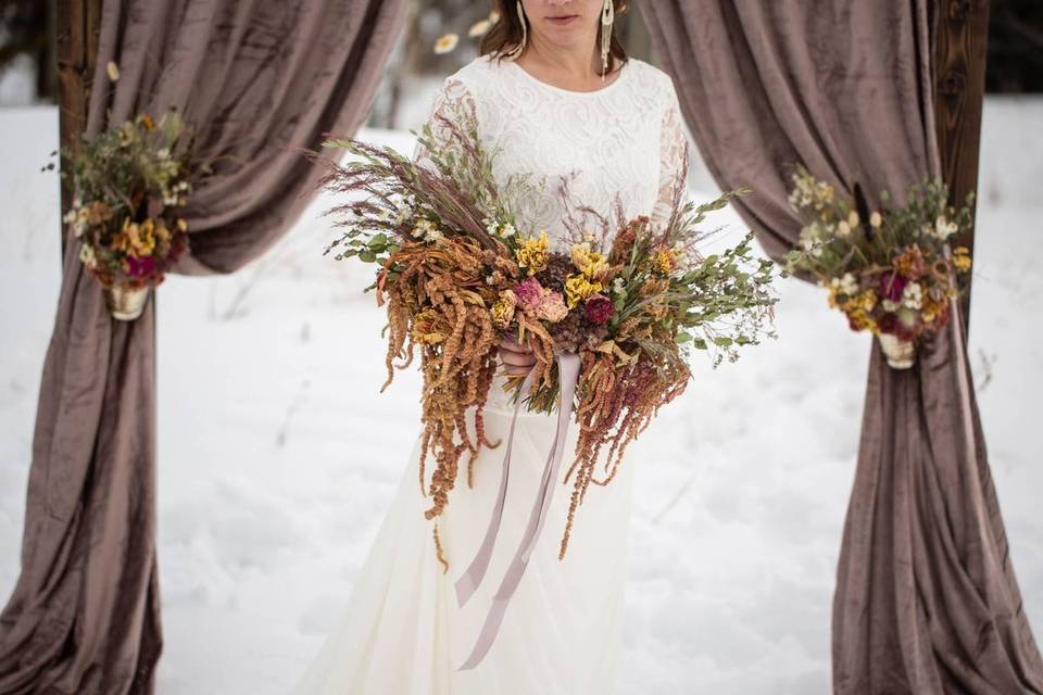 dried flower bouquet