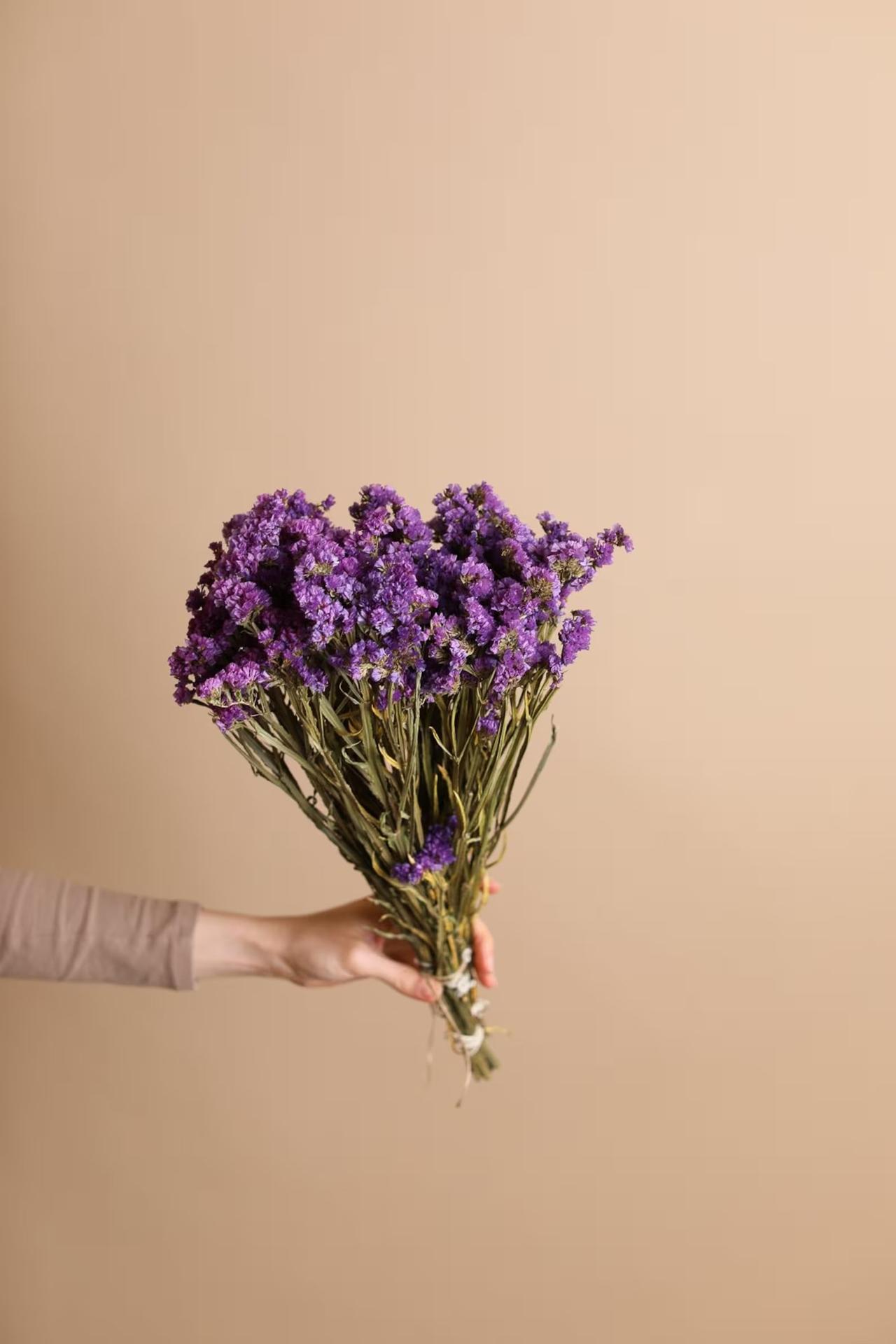 Statice flower bouquet