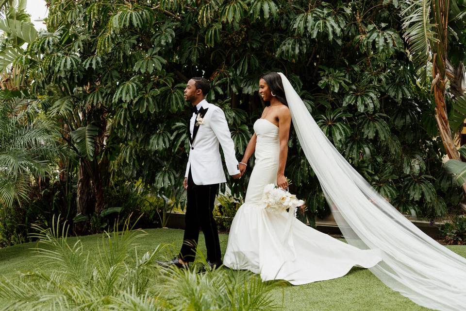 Veil or No Veil? Real Brides Weigh In