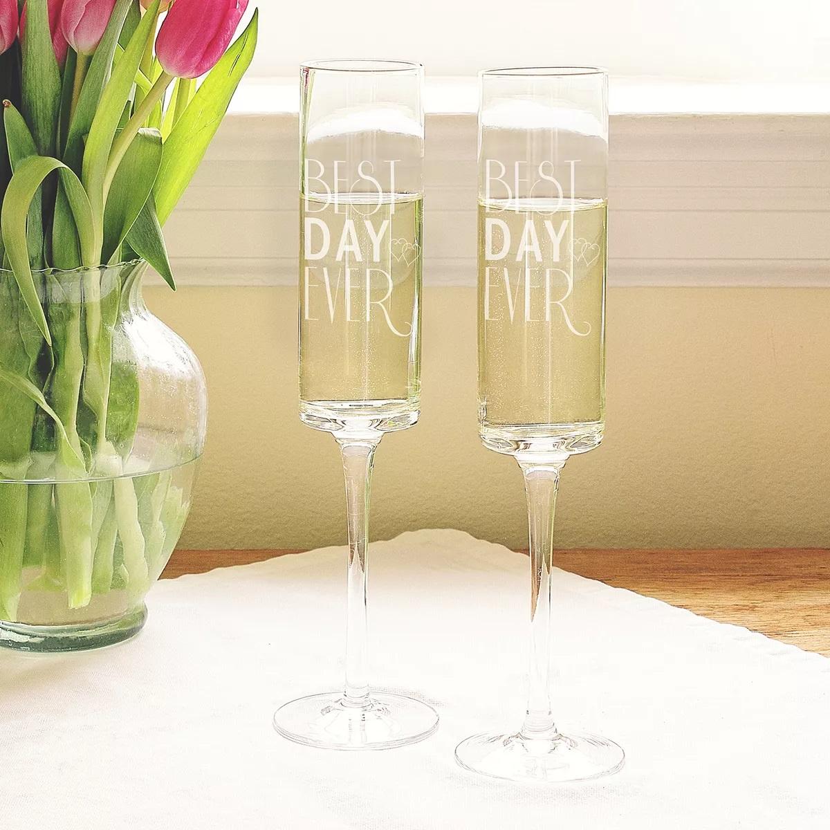 28 Wedding Champagne Flutes Worthy of Your First Toast