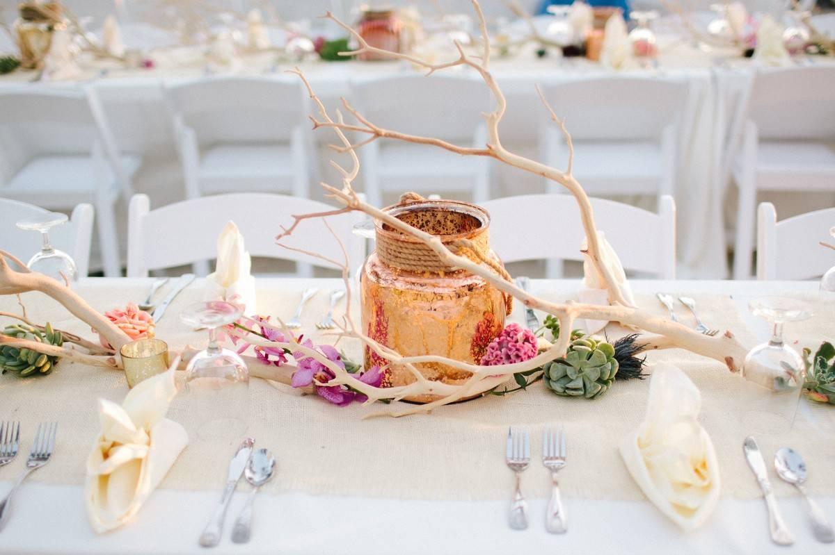 Beach store table decorations