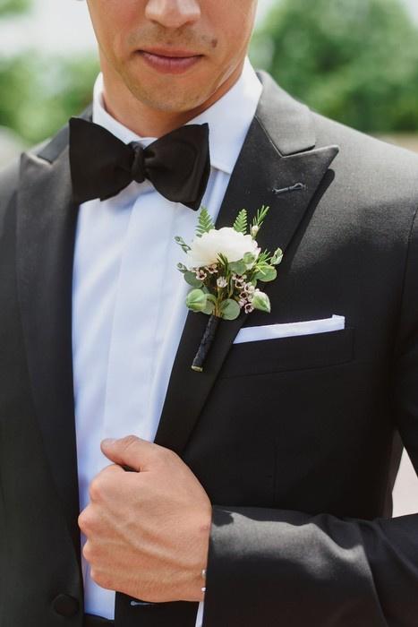 Flowers for clearance tuxedos