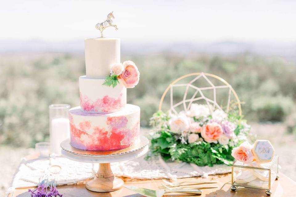 3 Tier Floral Pink n White Cake – Creme Castle