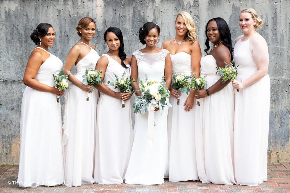 30 Bridesmaid Hairstyles for Any Wedding Theme or Dress Code