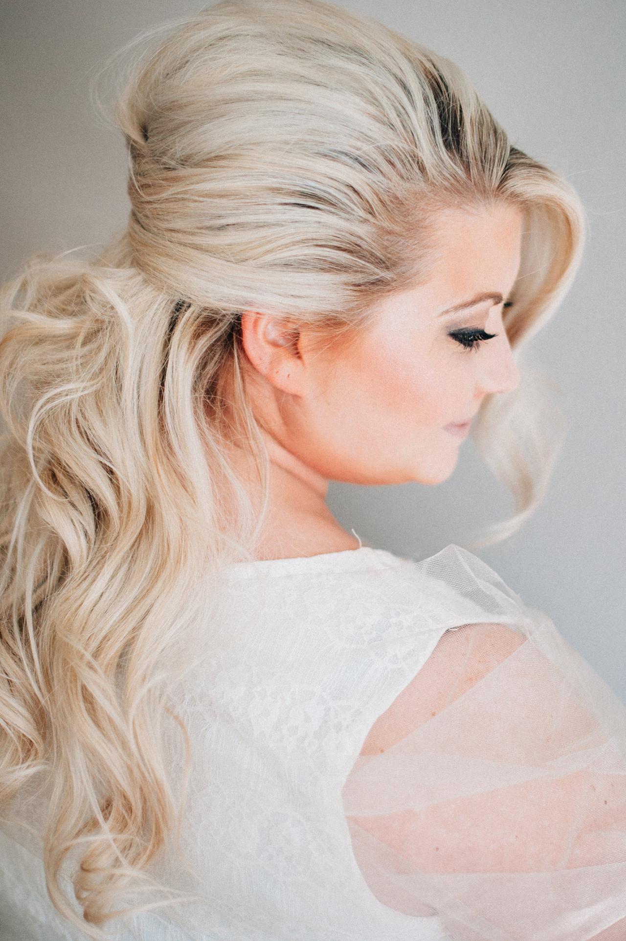 20 Summer Wedding Hairstyles to Keep You Cool & Chic