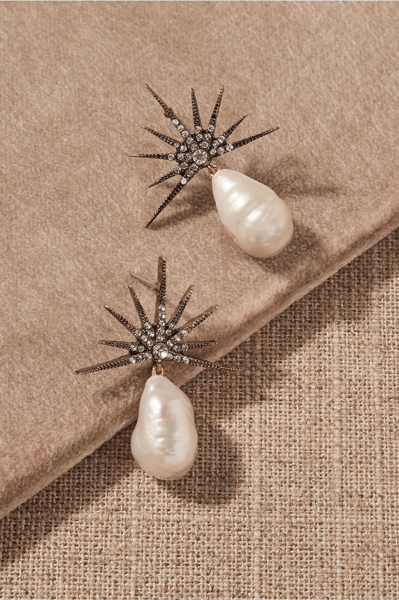 Unique Pearl Bridal Earrings