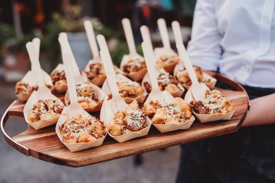 20 Essential Questions to Ask a Wedding Caterer