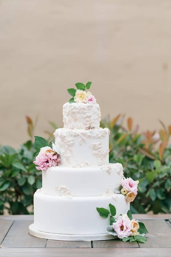 Wedding Cake with Flower Decorations Stock Photo - Image of tropical,  traditional: 26846816