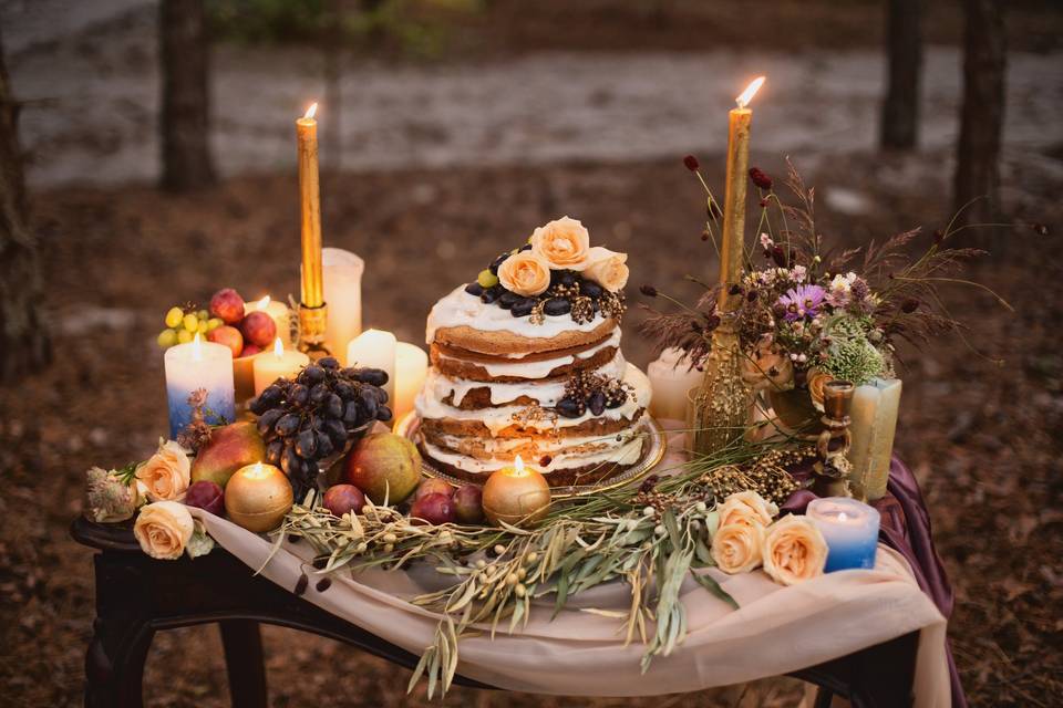 20 Naked Wedding Cakes That Are Better Without Frosting