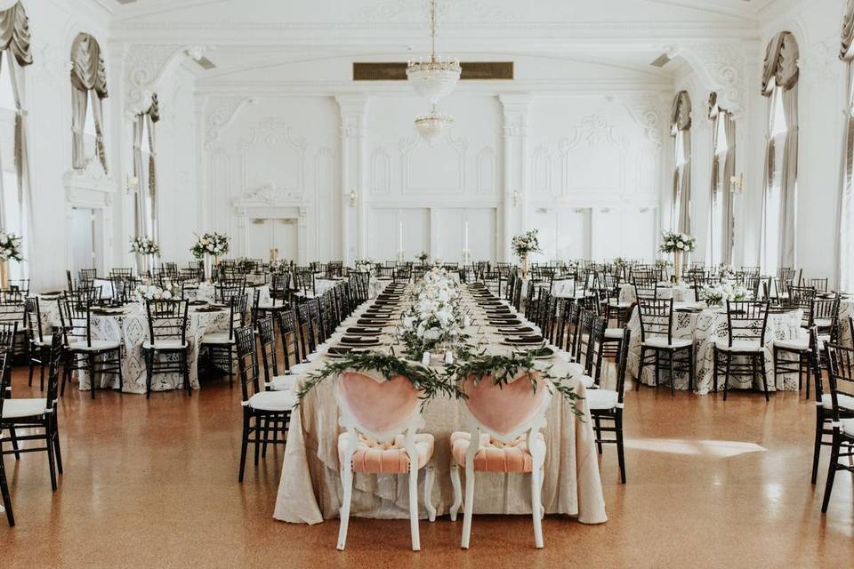 minimalist wedding ballroom setup