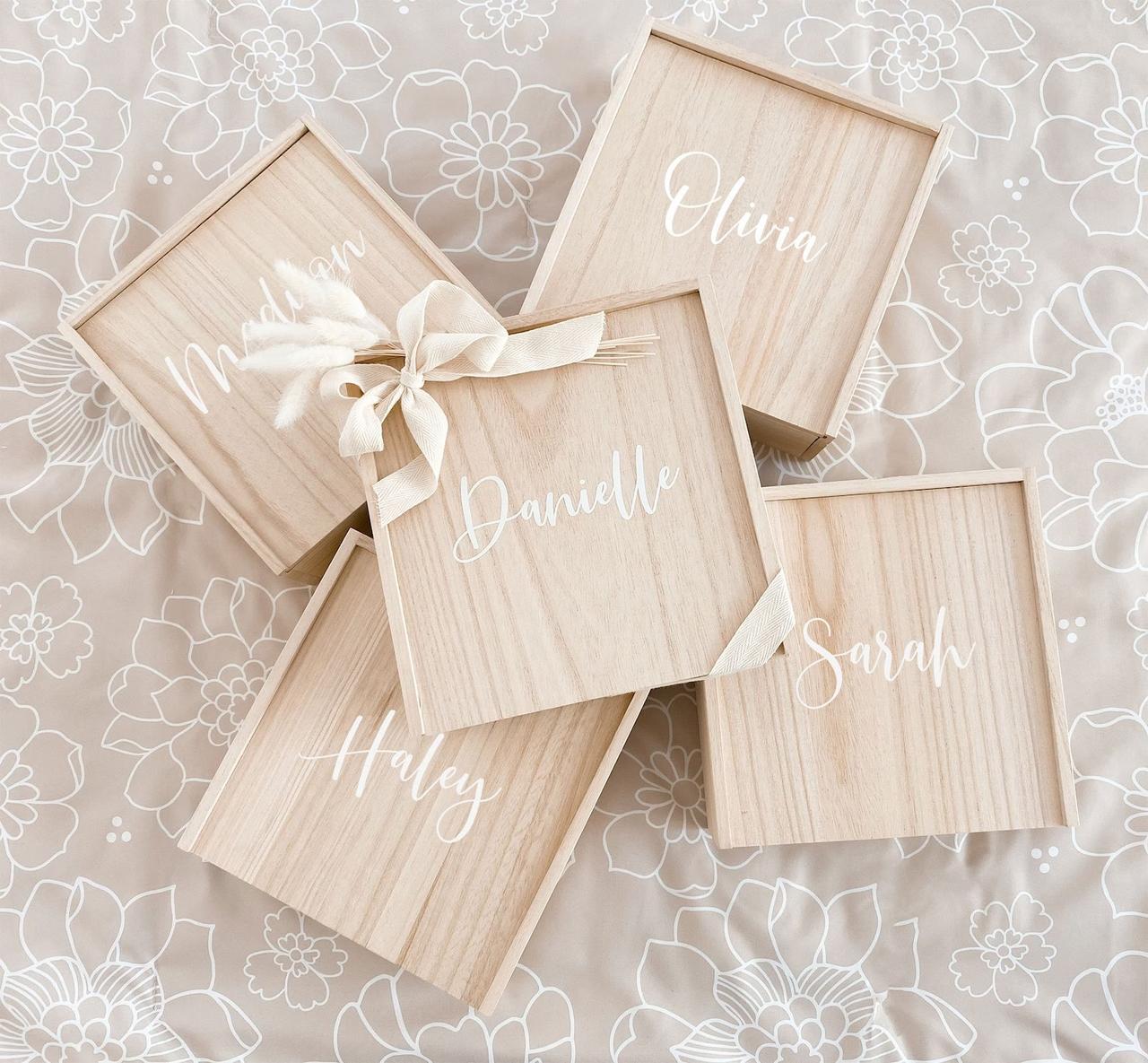 Amazon.com: Healeved Bridesmaid Gift 10pcs Box Paper Gift Box Big Gift Box  Kraft Paper Bulk Bridesmaid Bulk Gifts : Health & Household