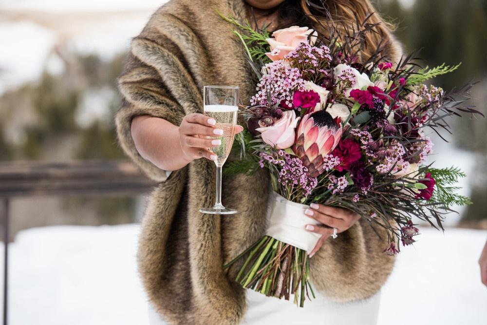 32 Winter-Themed Wedding Ideas That Are Seasonally Chic