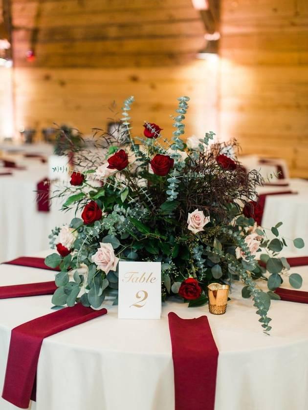 Winter Wedding Decor Ideas - Chic & Festive Winter Wedding Ideas