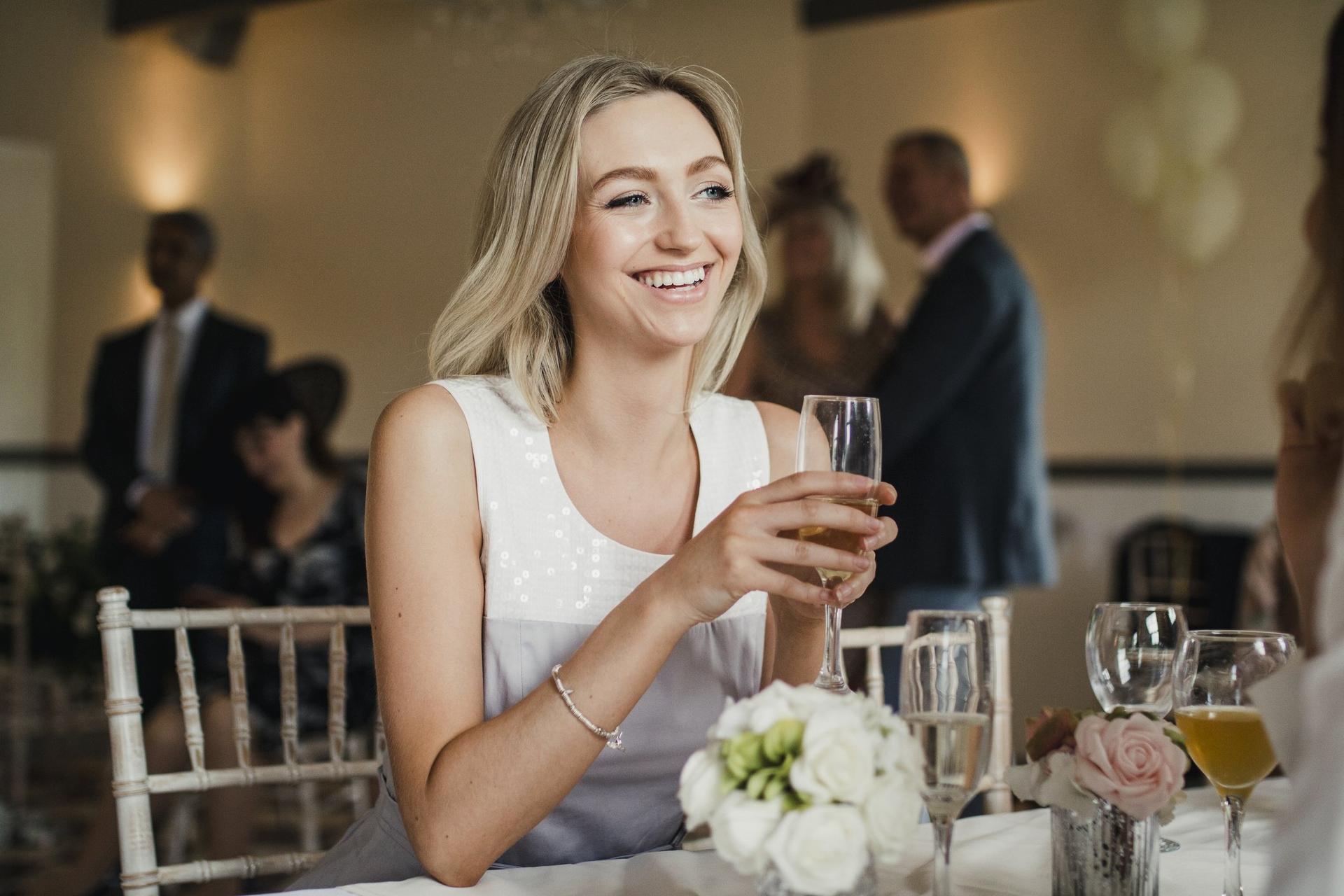 what color not to wear to wedding