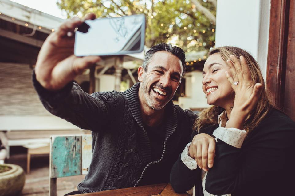 couple engagement phone