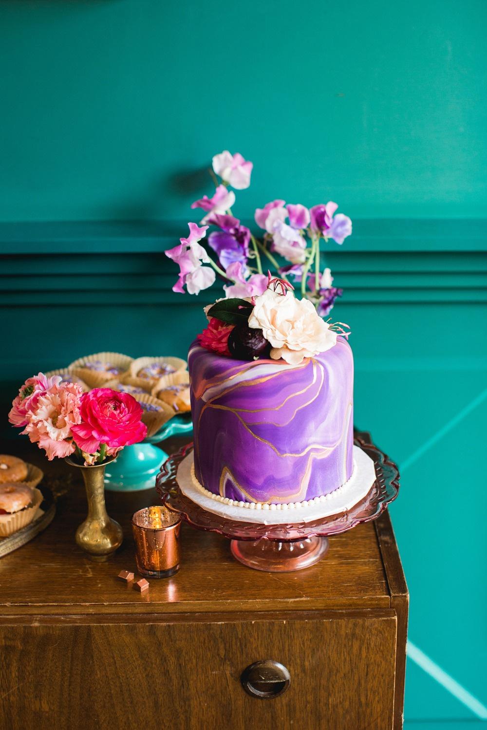 blue and gold buttercream drip cake