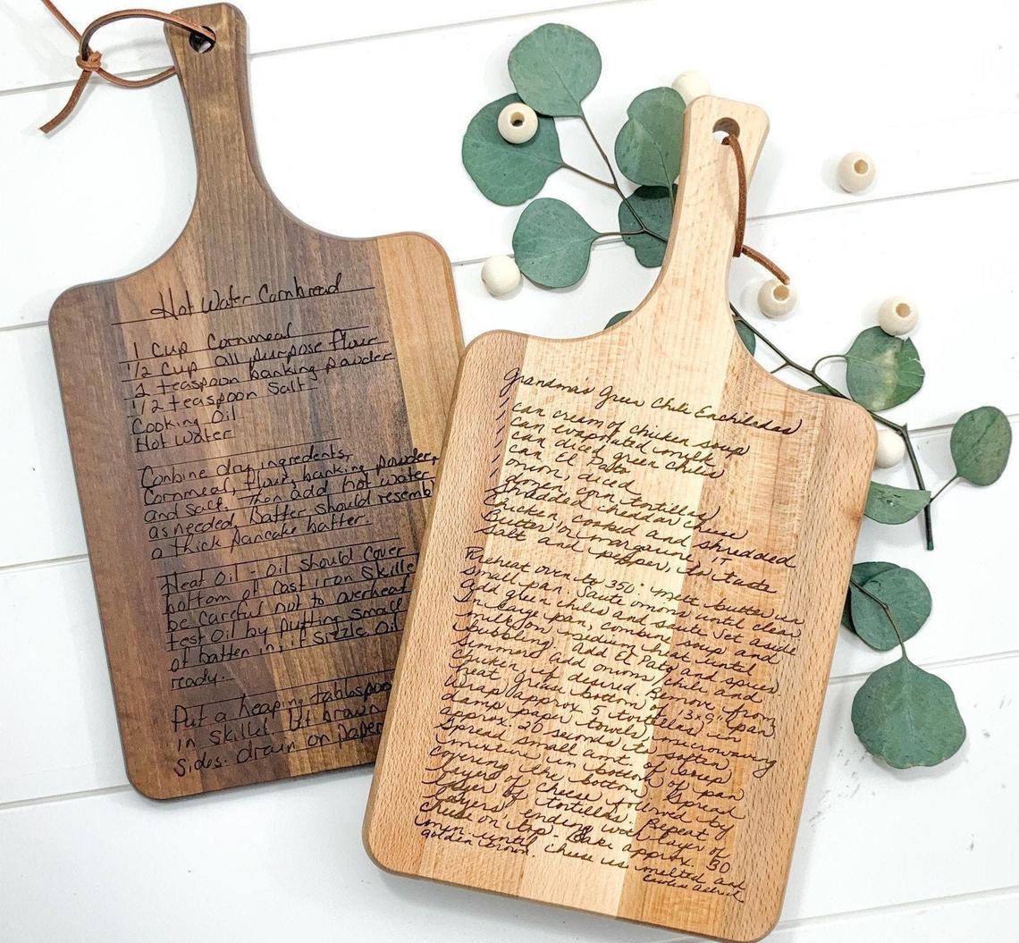 14 Thoughtful Gift Ideas for Your Parents & In-Laws | weddingsonline
