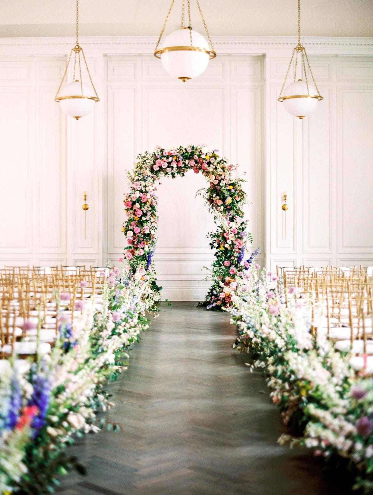 How To Have A Simple And Elegant Spring Wedding