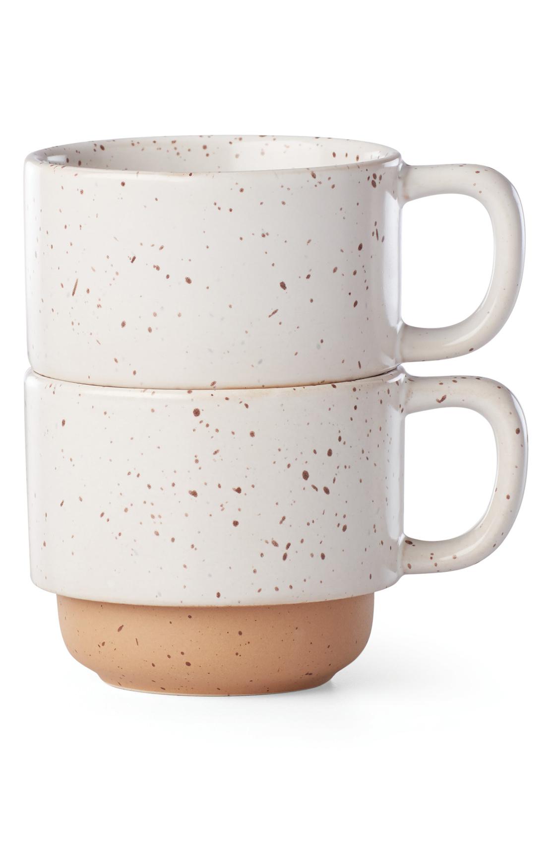 https://cdn0.weddingwire.com/article/7089/original/1280/jpg/9807-espresso-mugs.jpeg