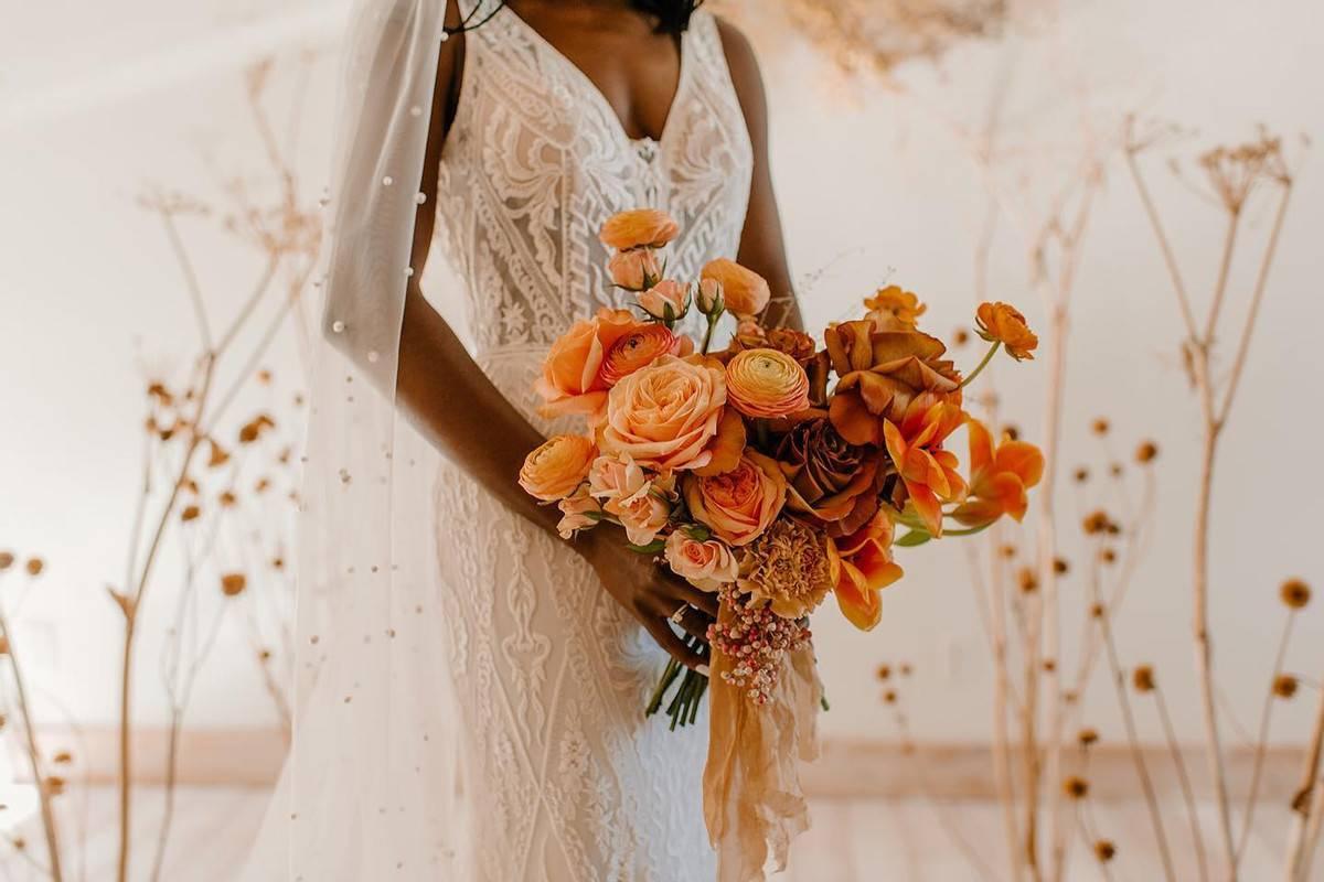 ORANGE WILDFLOWER: Bridal Veil, Summer Fall Wedding, Floral