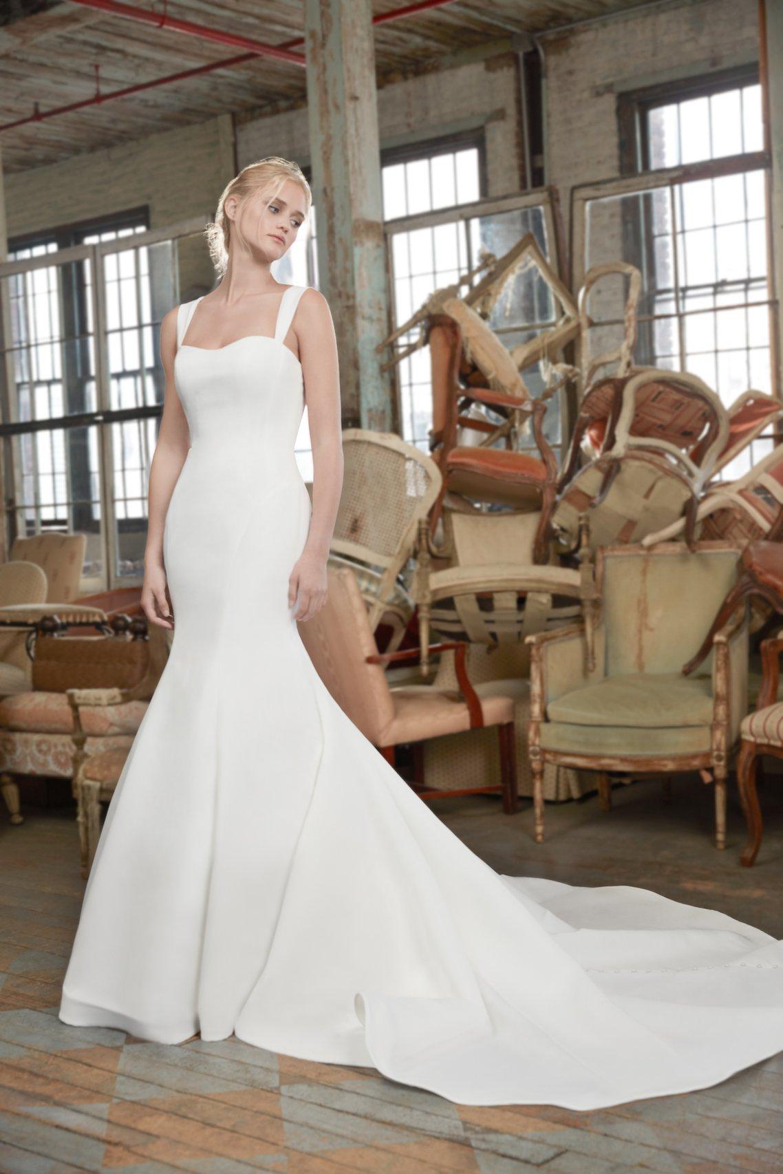 Sleeveless Sweetheat Fit And Flare Wedding Dress | Kleinfeld Bridal