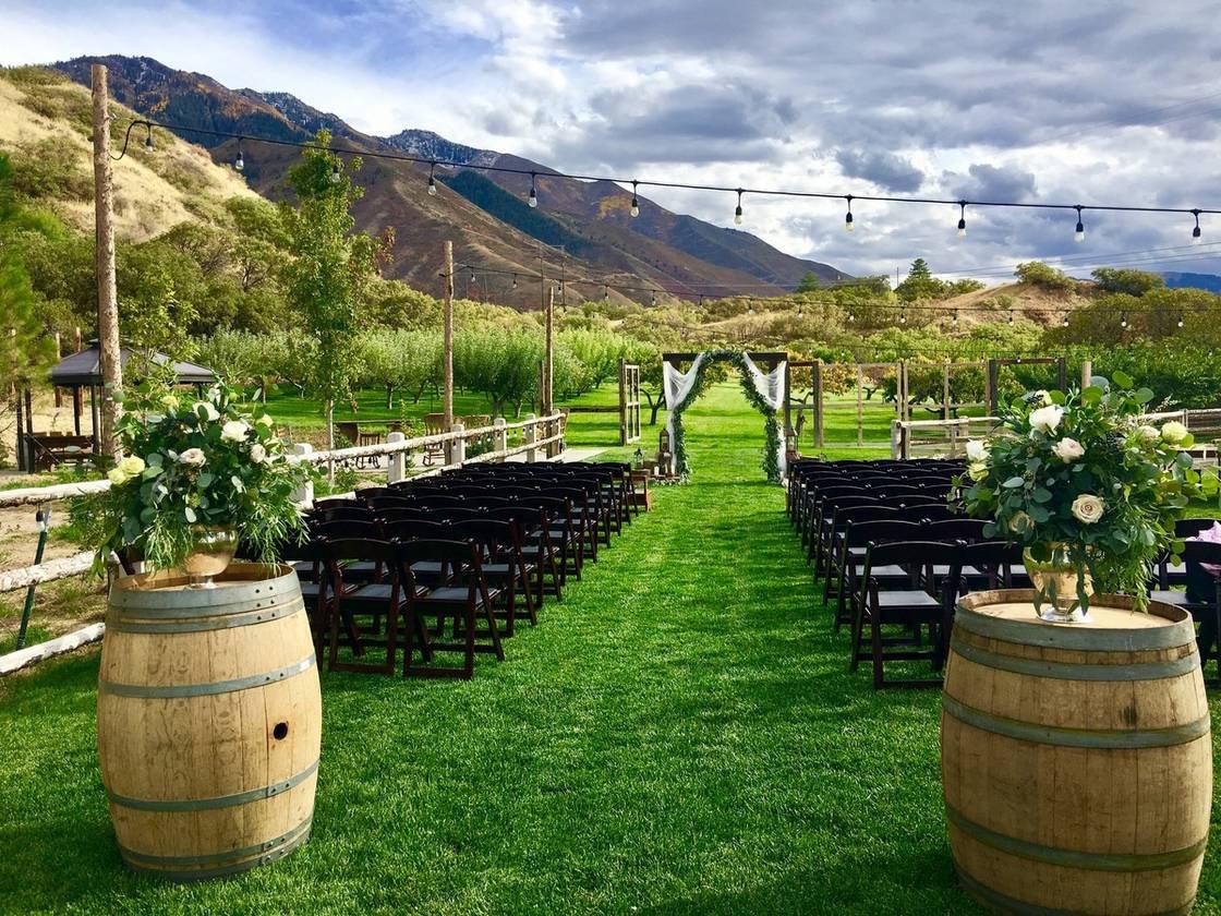 11 Best Outdoor Wedding Venue Choices In Utah   2827 2 Quiet Meadow Farm 