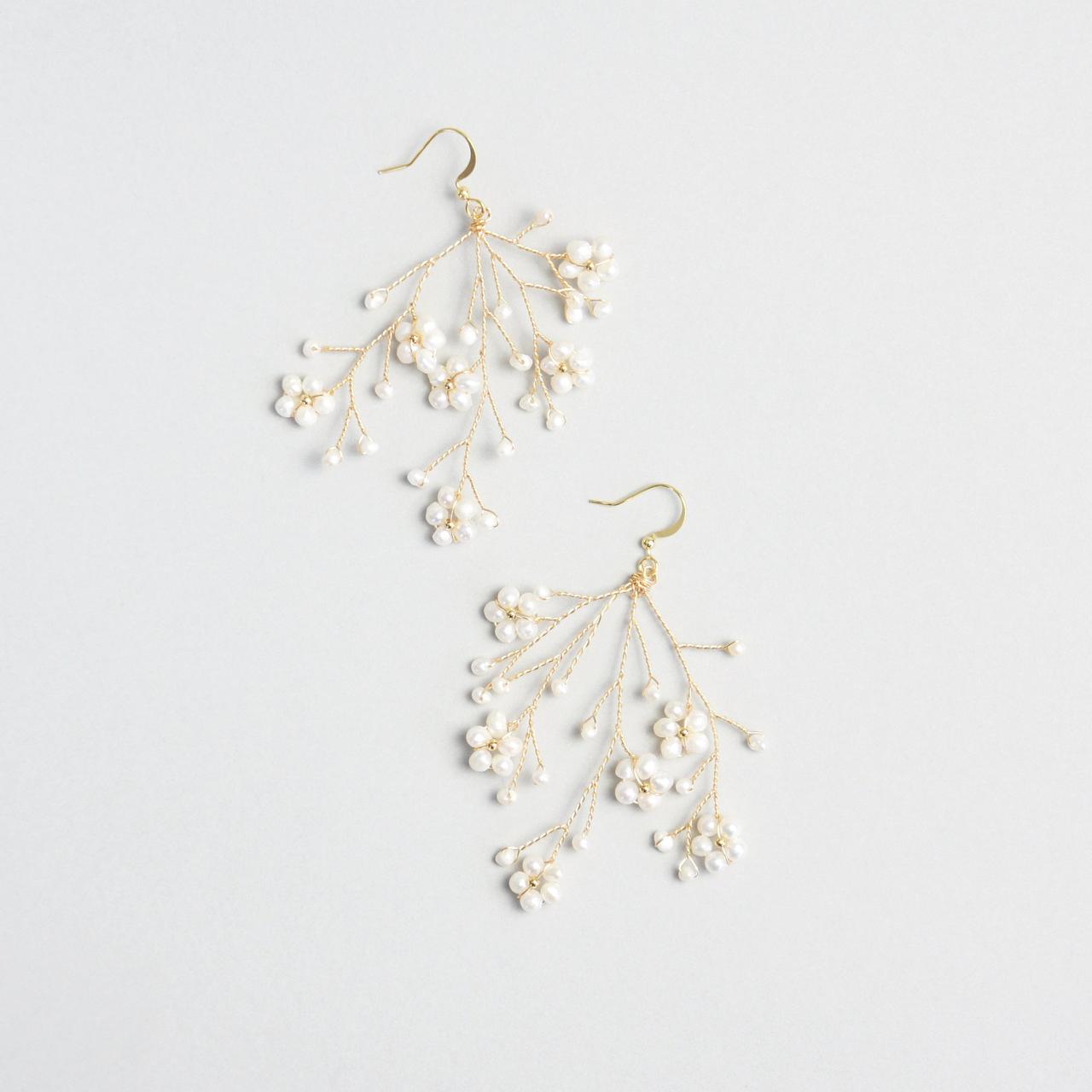 Unique Pearl Bridal Earrings