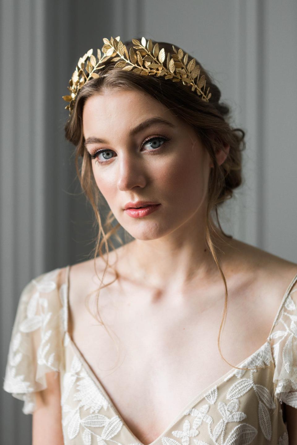 A Glossary of Wedding Hair Accessories & Where to Buy Them