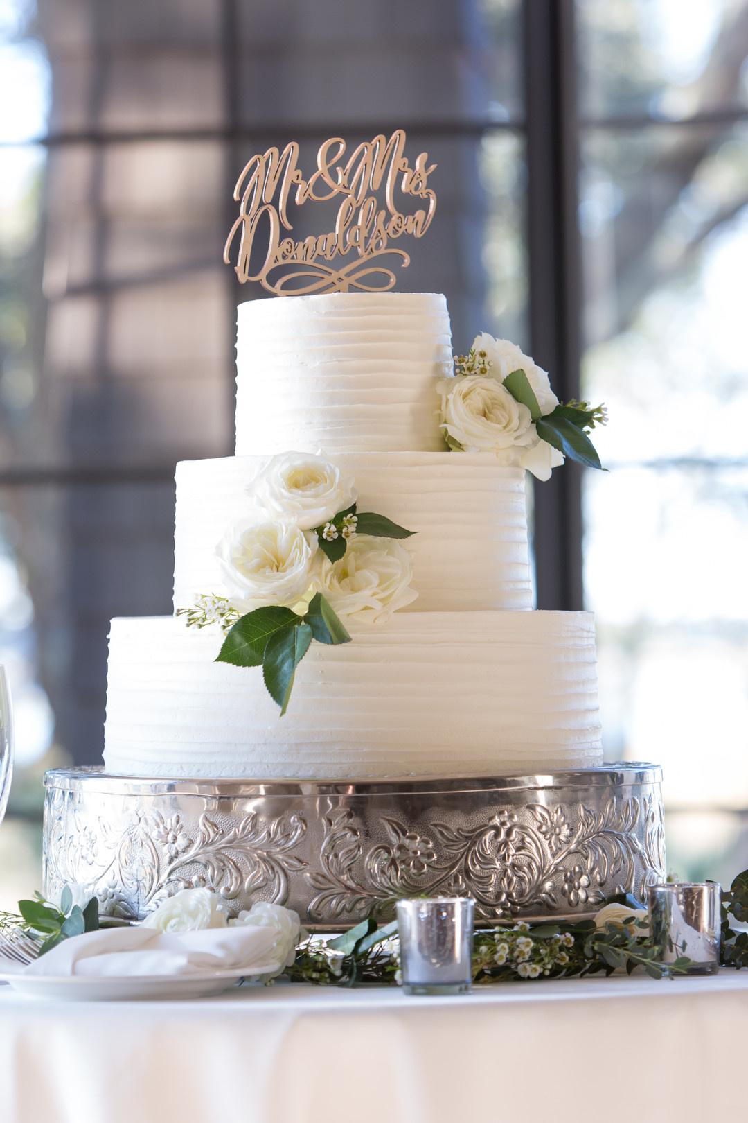 plain white wedding cakes